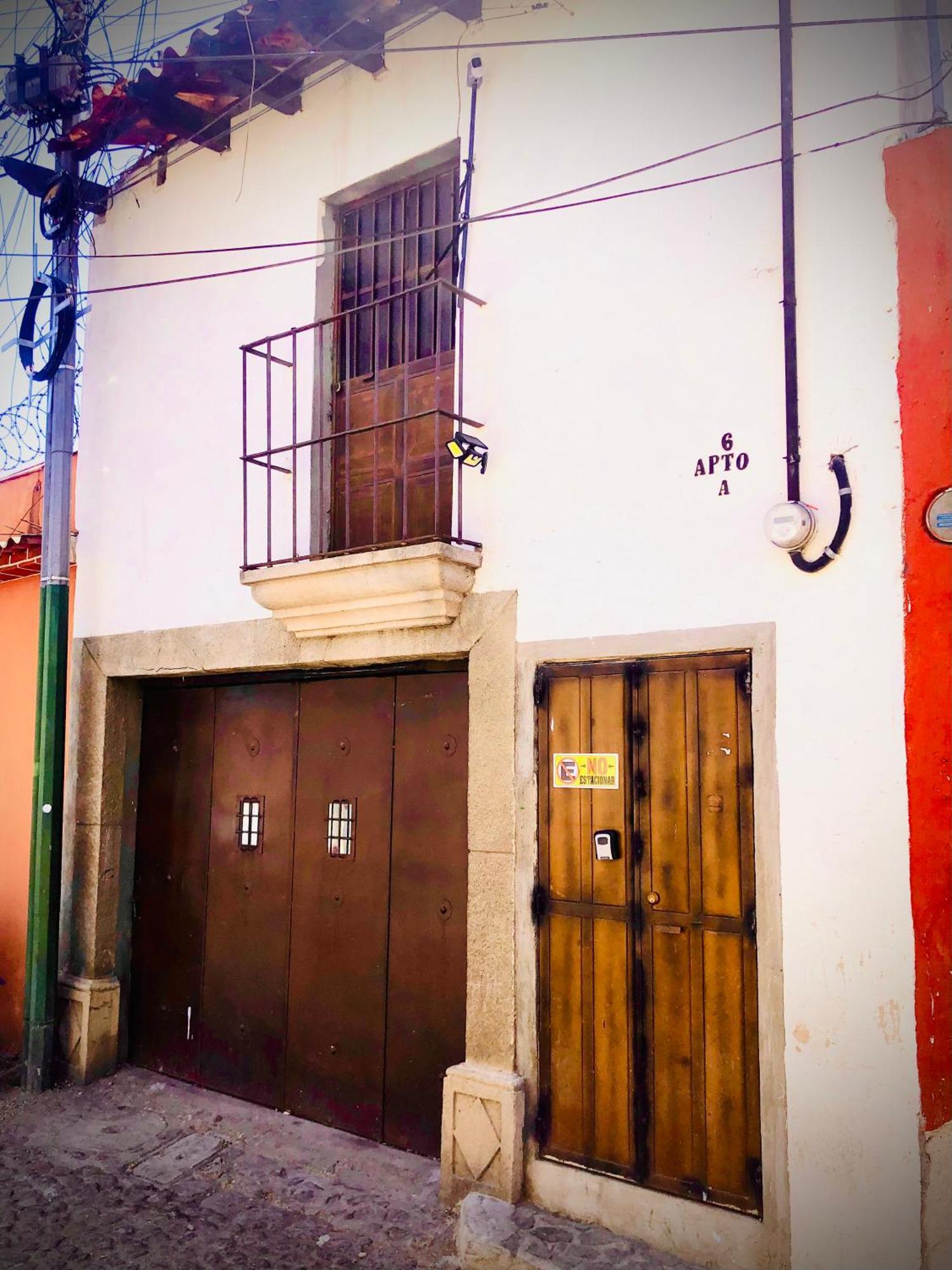 Vintage With Balcony & Terrace Antigua