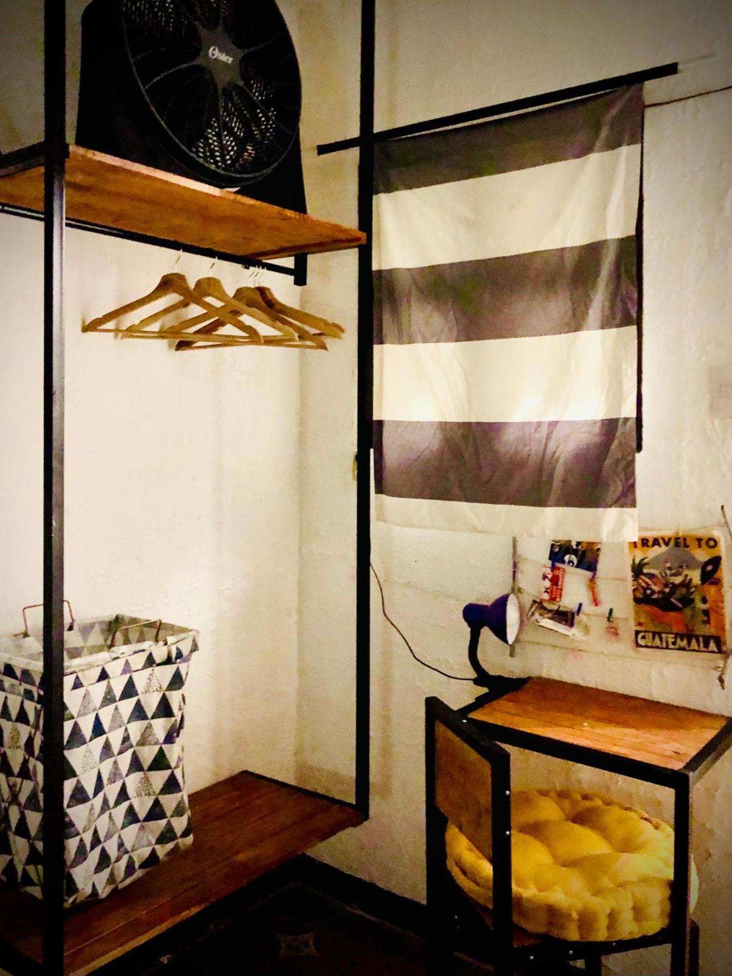 Vintage With Balcony & Terrace Apartment Antigua